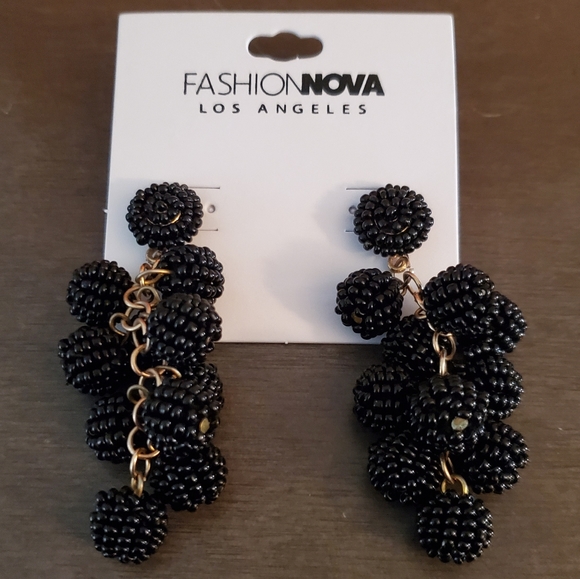 Fashion Nova Jewelry - NWT fashion nova earrings 🖤